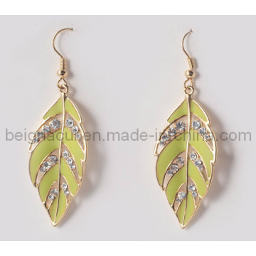 Boucles d&#39;oreilles en forme de feuille